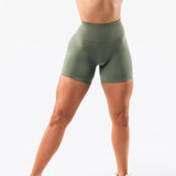 https://athlora.ca › products › gym-shorts-women-contour