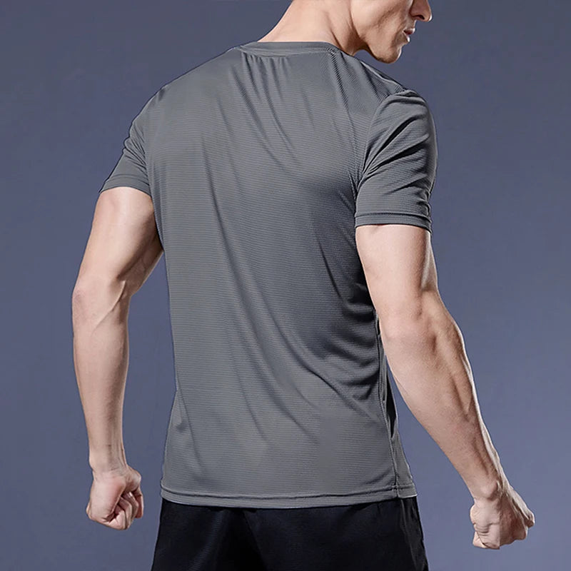 https://athlora.ca › products › mens-gym-shirt-run