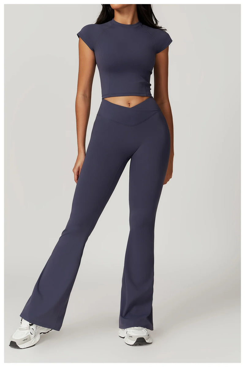 https://athlora.ca › products › gym-sets-for-women-crop-top-3