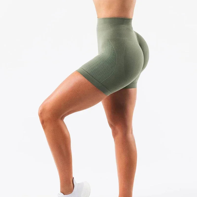 https://athlora.ca › products › gym-shorts-women-contour