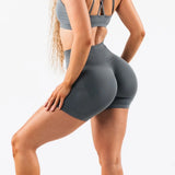 https://athlora.ca › products › gym-shorts-women-contour