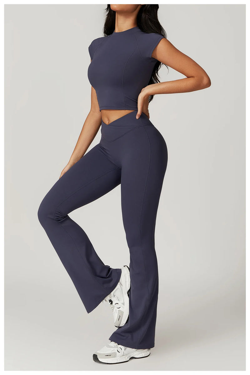 https://athlora.ca › products › gym-sets-for-women-crop-top-3